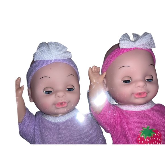 Kid Concepts newborn twin  Dolls- never opened - Picture 7 of 9